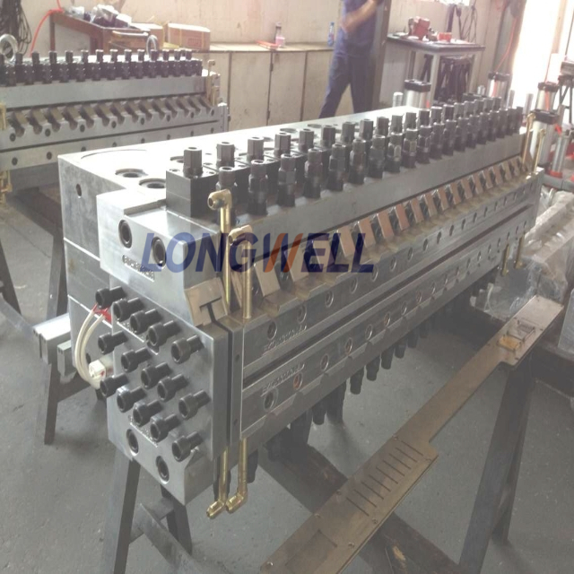 PVC Skinning (WPC) Foaming Sheet Extrusion Line